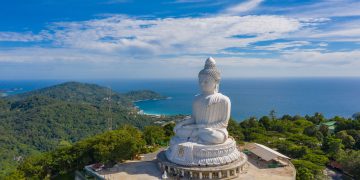 "O Grande Buda" na Ilha de Phuket - Créditos: depositphotos.com / thaisign