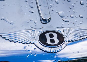 Logotipo Bentley - Créditos: depositphotos.com / thaarey