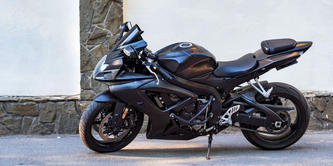 HondaCBR 1000 - Créditos: depositphotos.com / Yakov_Oskanov