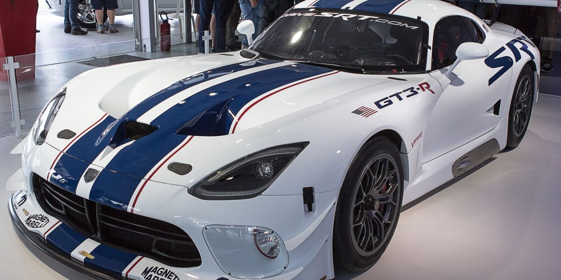 Dodge Viper SRT - Créditos: depositphotos.com / LaurentiuZ
