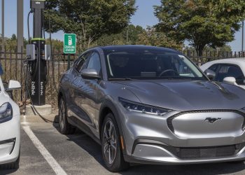 Ford Mustang Mach-E - Créditos: depositphotos.com / jetcityimage2