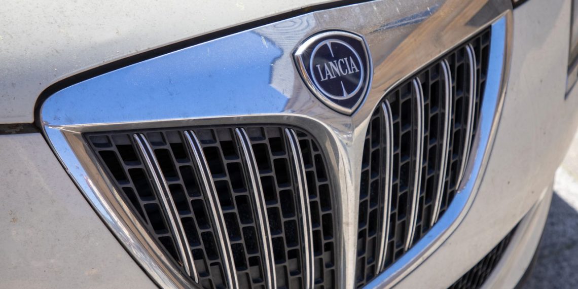 Lancia Carro - Créditos: depositphotos.com / OceanProd