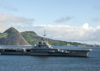 Navio militar em Guanabara RJ - Créditos: depositphotos.com / adfoto