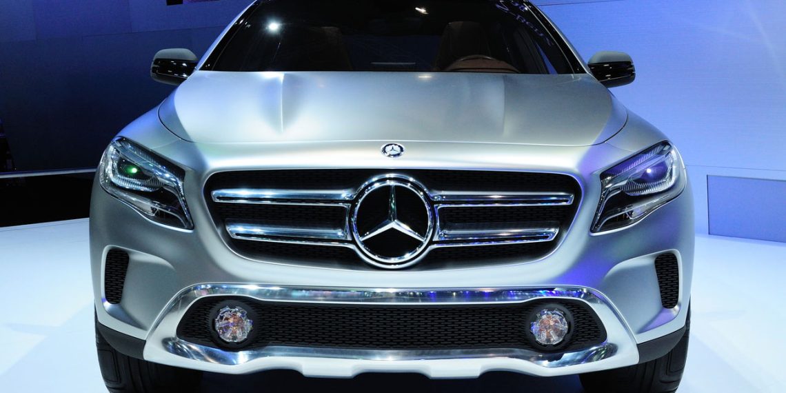 Mercedes Benz GLA - Créditos: depositphotos.com / thampapon1