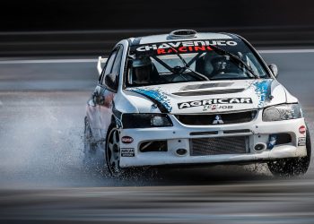 Mitsubishi Lancer Evolution - Créditos: depositphotos.com / Michele_Morrone