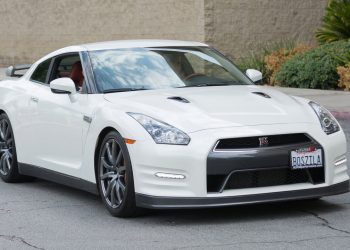 Nissan GT-R - Créditos: depositphotos.com / bettorodrigues