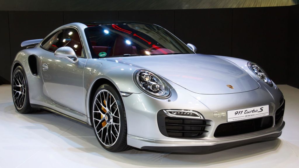 Porsche 911 Turbo S - Créditos: depositphotos.com / bunroong