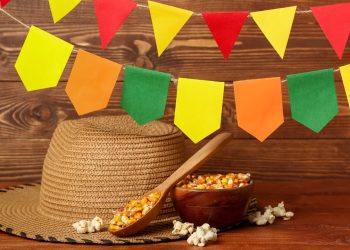 Cenário de São João - Créditos: depositphotos.com / serezniy