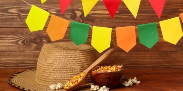 Cenário de São João - Créditos: depositphotos.com / serezniy