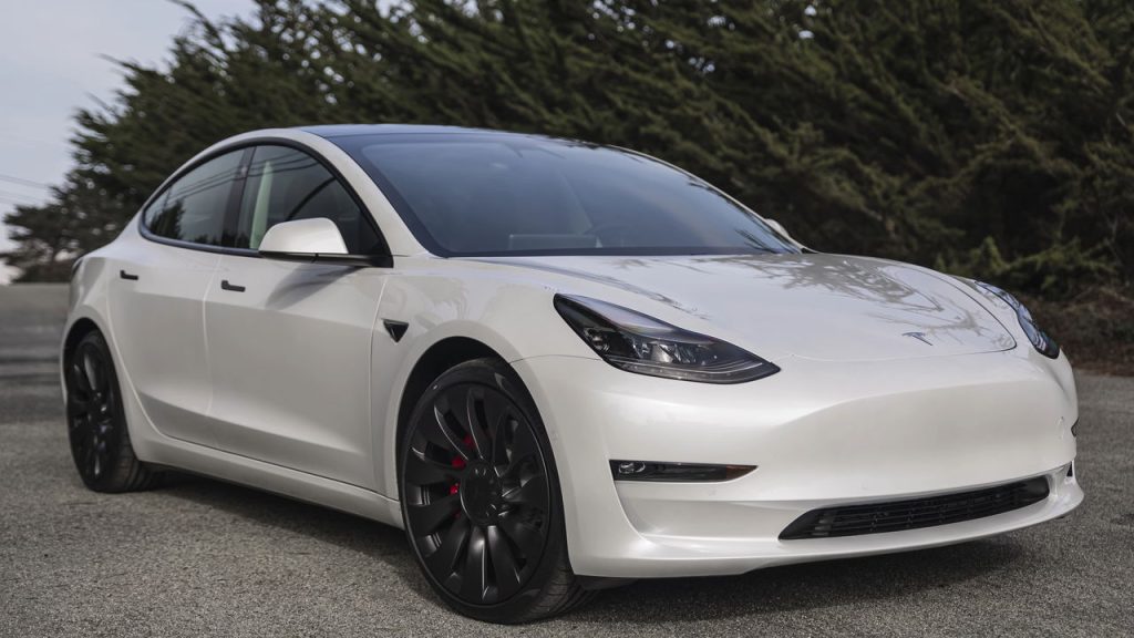 Tesla Model 3 - Créditos: depositphotos.com / SvetlanaSF