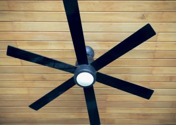 Ventilador de teto - Créditos: depositphotos.com / kamontad999