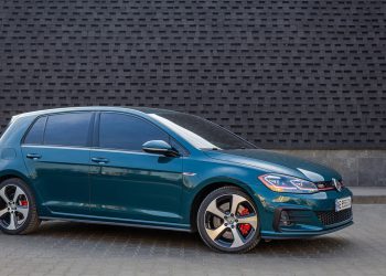 VW Golf - Créditos: depositphotos.com / baronvsp89