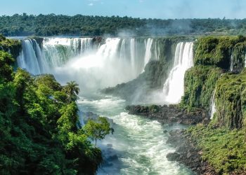 Cataratas do Iguaçu - Créditos: depositphotos.com / atosan