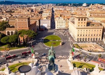 Piazza Venezia. Roma - Créditos: depositphotos.com / calinstan