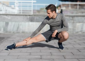 Alongamento - Créditos: depositphotos.com / Milkos