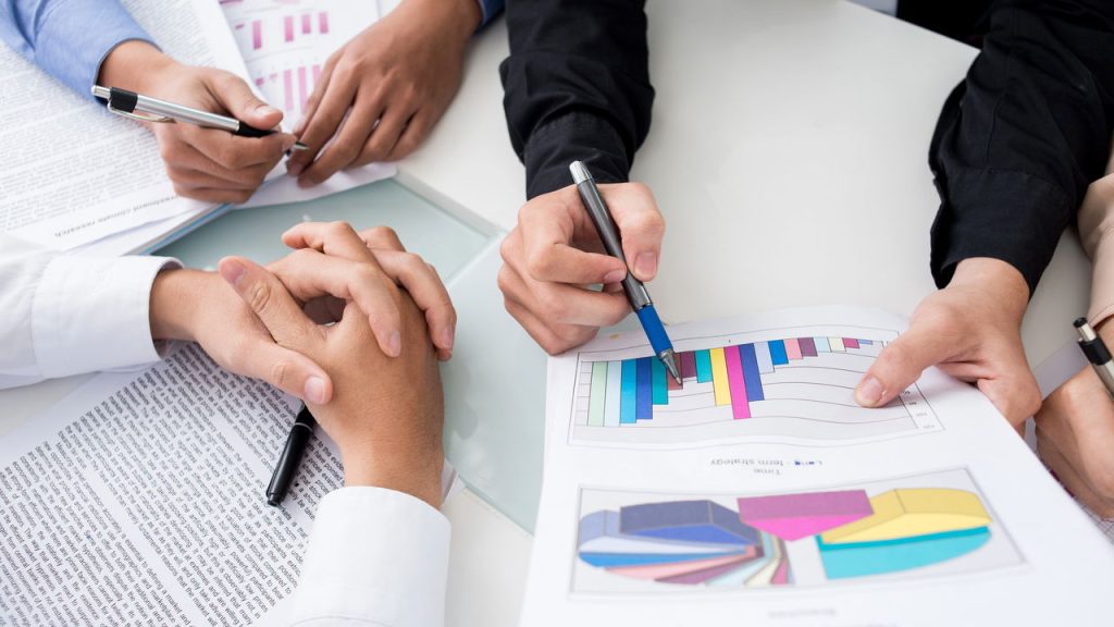 Analista - Créditos: depositphotos.com / DragonImages