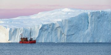 Antártida - Créditos: depositphotos.com / Denis Burdin