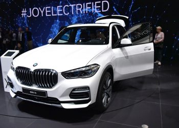 BMW X5 - Créditos: depositphotos.com / autodatanet