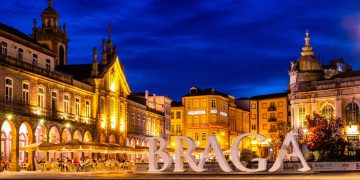 Braga, PT - Créditos: depositphotos.com / costinhaa