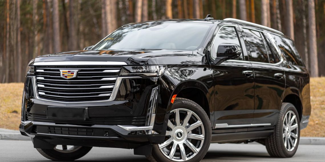 Cadillac Escalade - Créditos: depositphotos.com / everyonensk
