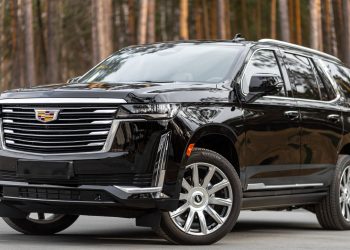 Cadillac Escalade - Créditos: depositphotos.com / everyonensk