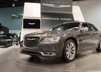 Chrysler 300C - Créditos: depositphotos.com / bettorodrigues