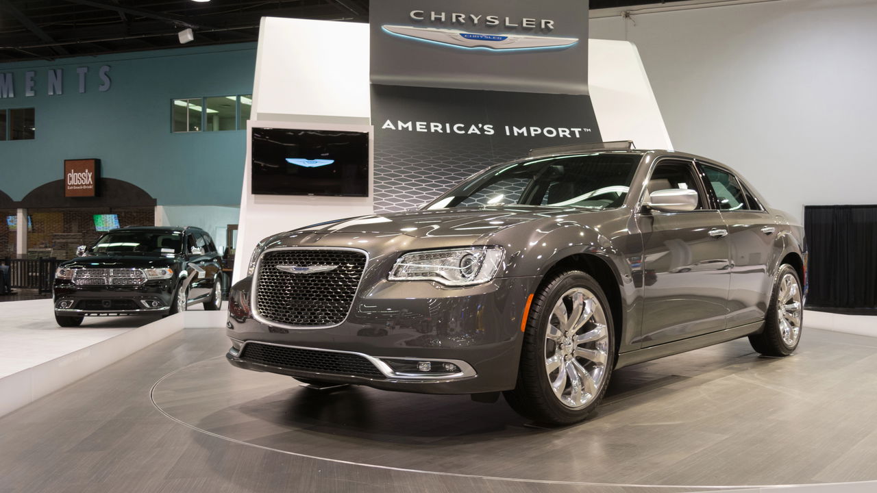 Um sedã de luxo ícone; 5 fatos curiosos sobre o Chrysler 300 - Comentei!
