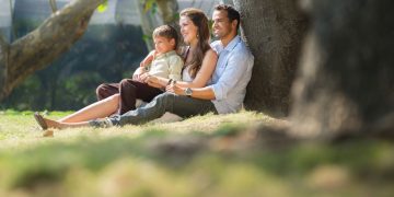 Família no parque - Créditos: depositphotos.com / diego_cervo