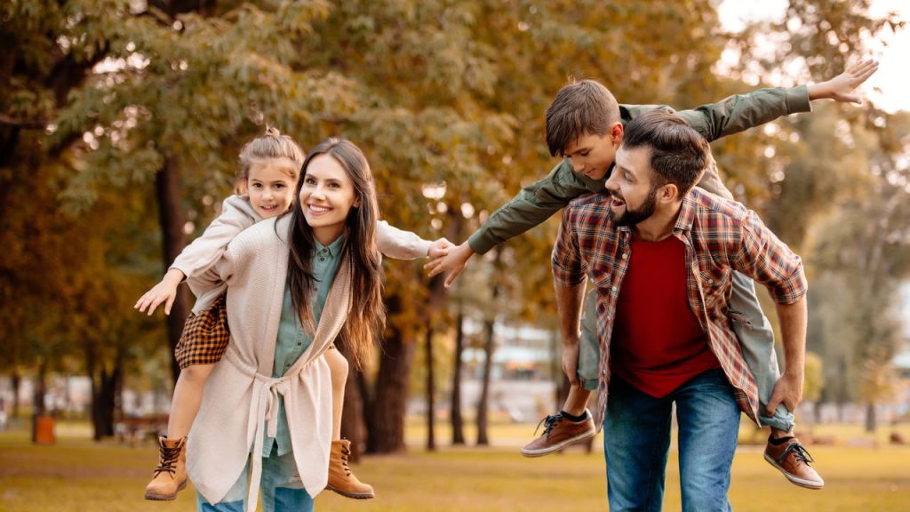Família Junta - Créditos: depositphotos.com / alebloshka
