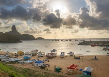 Fernando de Noronha - Créditos: depositphotos.com / diegograndi