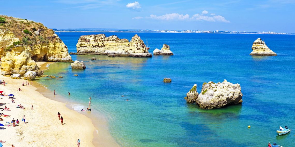 Lagos, Portugal - Créditos: depositphotos.com / nilaya