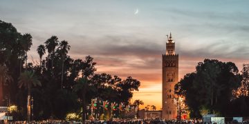 Marrakech ao pôr do sol - Créditos: depositphotos.com / hello@peterorsel.com