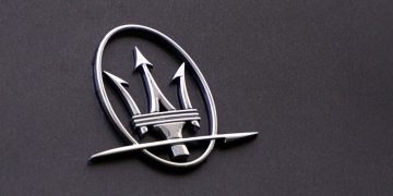 Maserati logo - Créditos: depositphotos.com / sania01