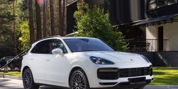 Porsche Cayenne - Créditos: depositphotos.com / everyonensk
