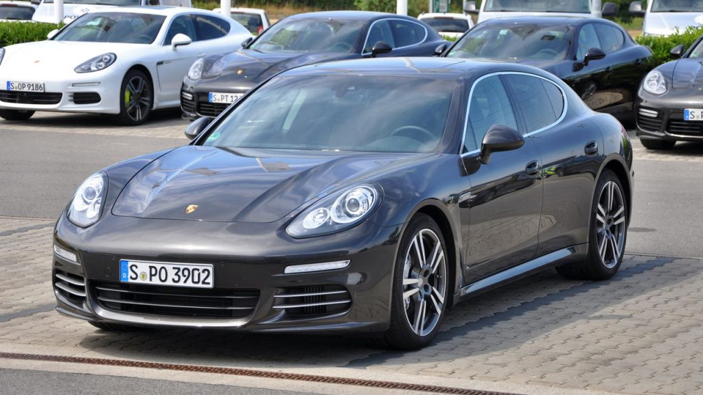 Posche Panamera - Créditos: depositphotos.com / Tadeas