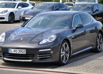 Posche Panamera - Créditos: depositphotos.com / Tadeas