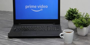 Laptop com Prime Video - Créditos: depositphotos.com / arlette_lg