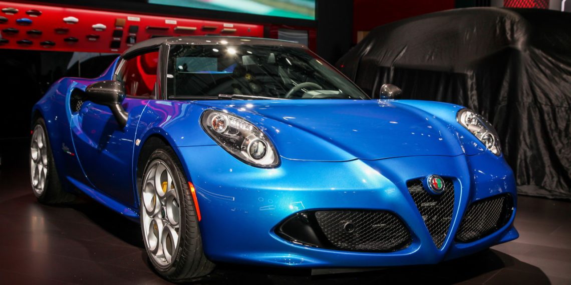 Alfa Romeo 4C Spider - Créditos: depositphotos.com / miromiro