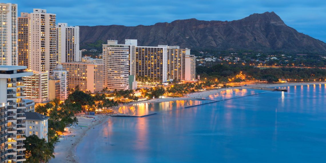 Waikiki Beach - Créditos: depositphotos.com / SergiyN