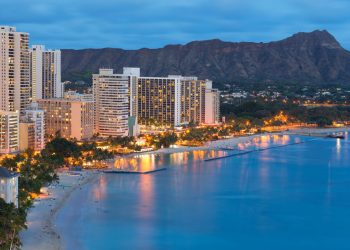 Waikiki Beach - Créditos: depositphotos.com / SergiyN