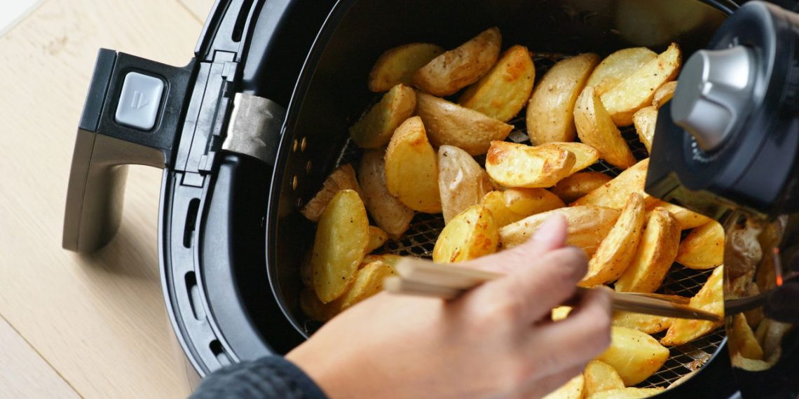 Airfryer - Créditos: depositphotos.com / leungchopan