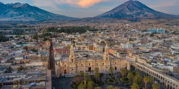 Arequipa, Peru - Créditos: depositphotos.com / zaschnaus