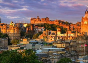 Edimburgo - Créditos: depositphotos.com / sakhanphotography