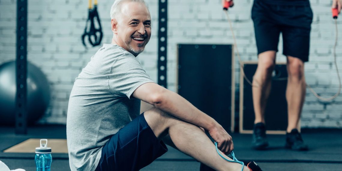 Homem exercitando - Créditos: depositphotos.com / ArturVerkhovetskiy