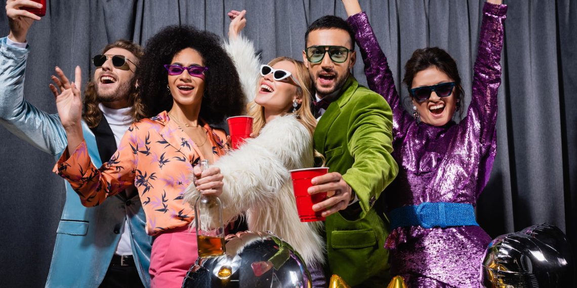 Festa com amigos - Créditos: depositphotos.com / HayDmitriy