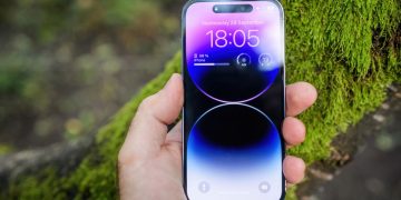 iPhone 14 - Créditos: depositphotos.com / ifeelstock