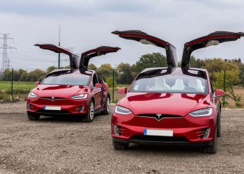 Tesla Model X - Créditos: depositphotos.com / NadaK2