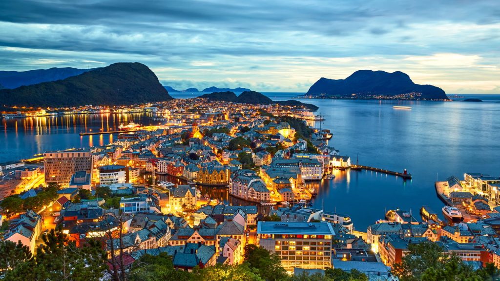 Alesund, Noruega - Créditos: depositphotos.com / dibrova