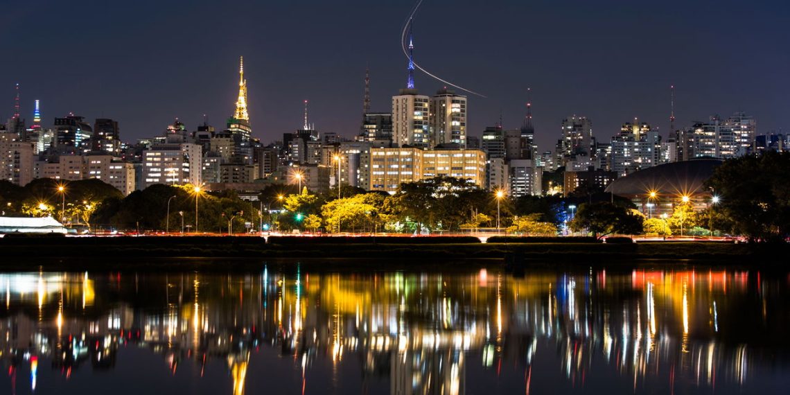 São Paulo a noite - Créditos: depositphotos.com / thiagogleite
