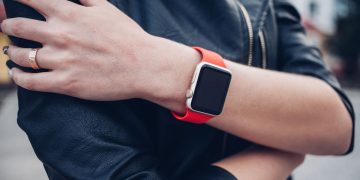 Smartwatch - Créditos: depositphotos.com / trynkalo